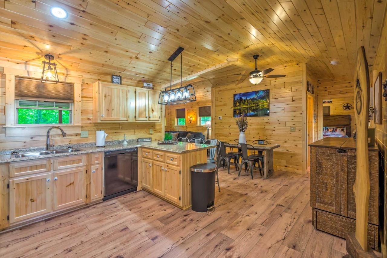 Almost Heaven Too 50-Acre Escape With Pond! Brownsville Exterior photo