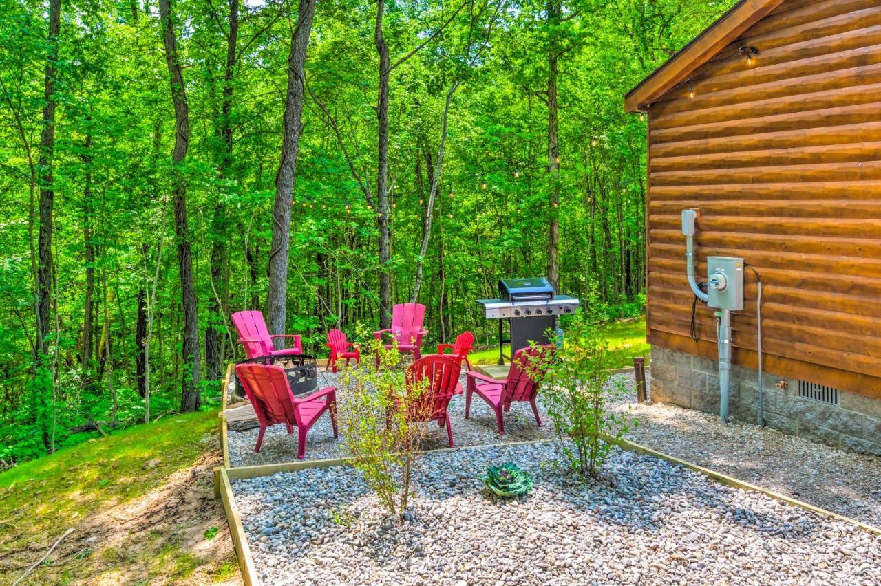 Almost Heaven Too 50-Acre Escape With Pond! Brownsville Exterior photo